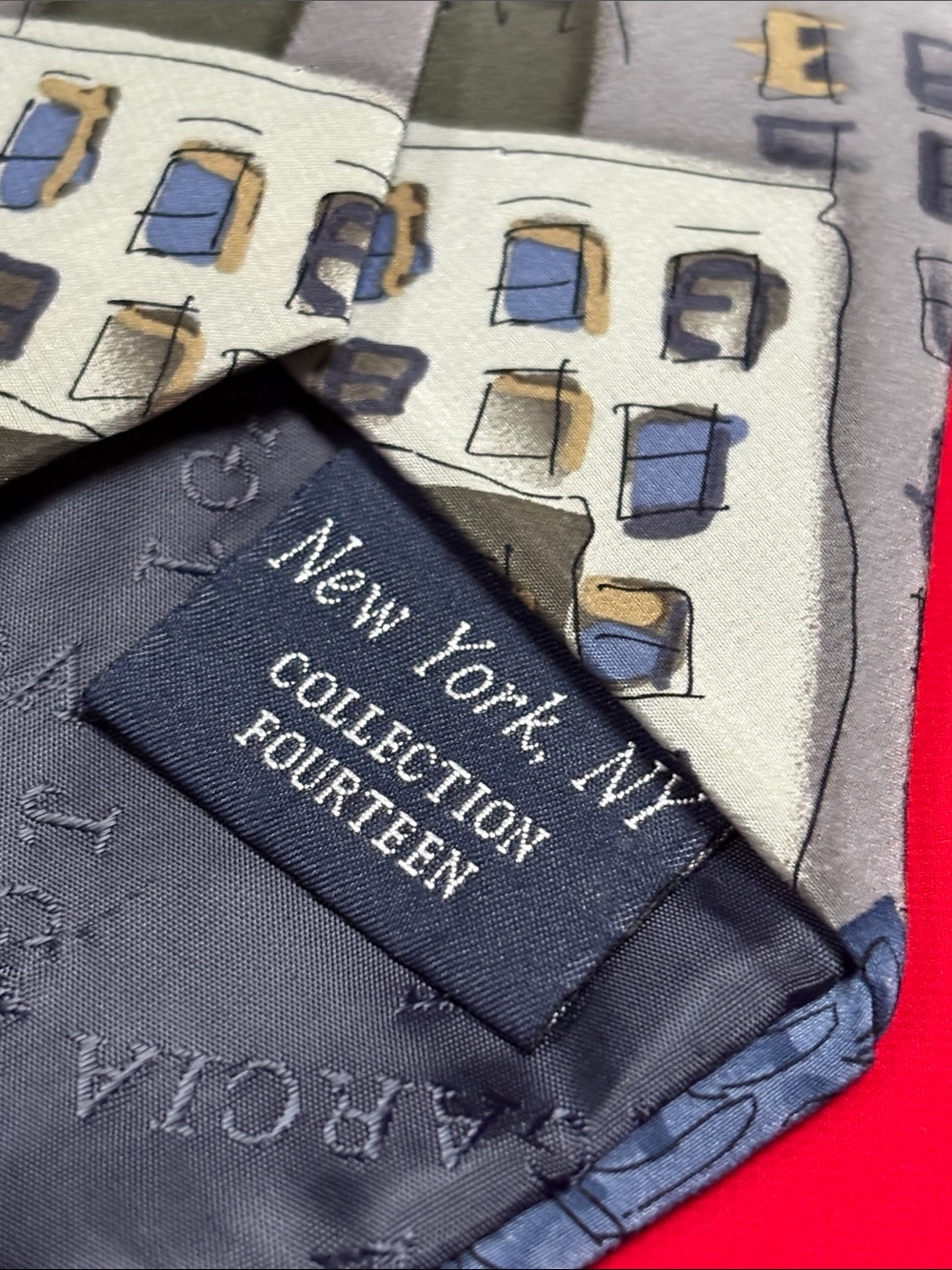 J. Garcia vintage silk New York, NY tie! - Picture 5 of 6